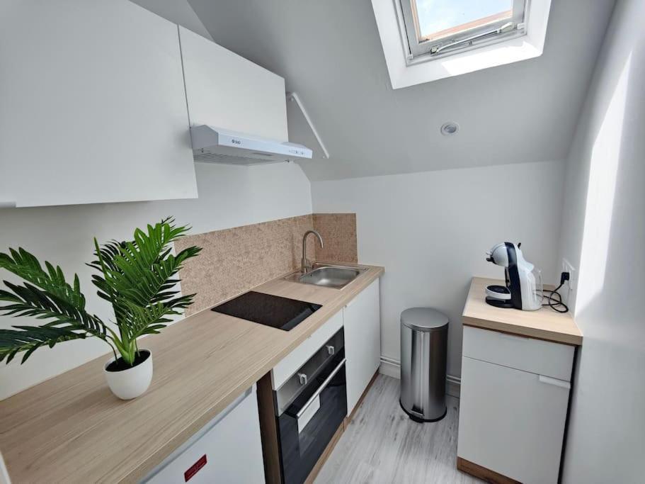 Doris 2 Apartment Chateaudun Bagian luar foto